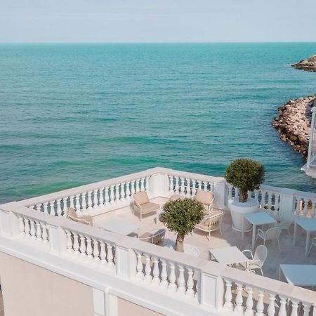 Tra Cielo E Mare Hotel Vieste Bagian luar foto