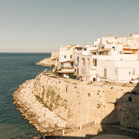 Tra Cielo E Mare Hotel Vieste Bagian luar foto