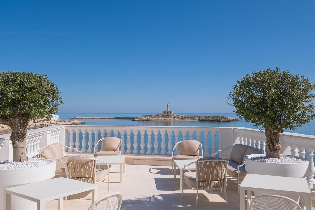 Tra Cielo E Mare Hotel Vieste Bagian luar foto
