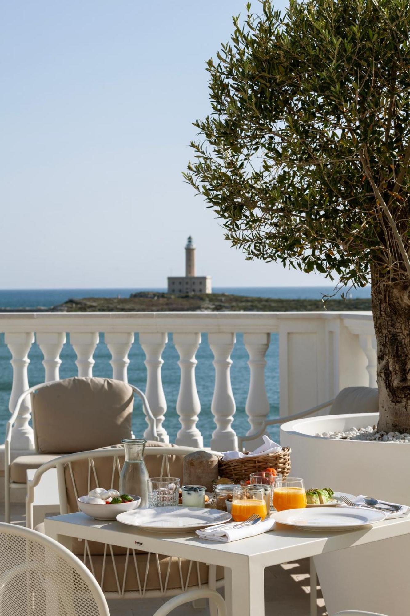 Tra Cielo E Mare Hotel Vieste Bagian luar foto