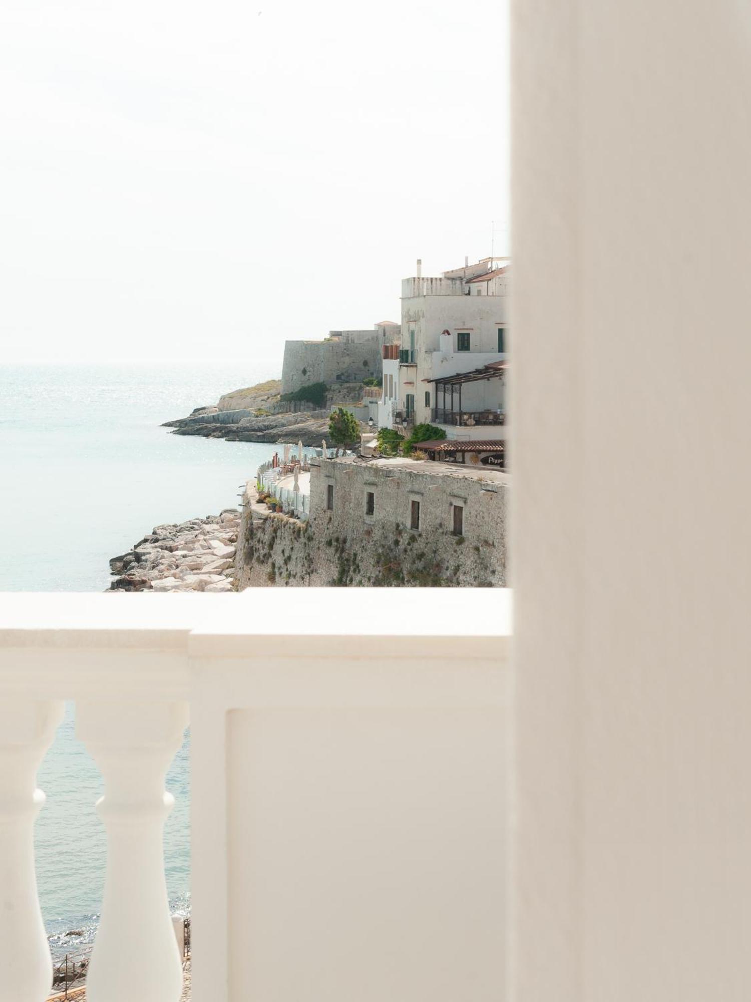 Tra Cielo E Mare Hotel Vieste Bagian luar foto