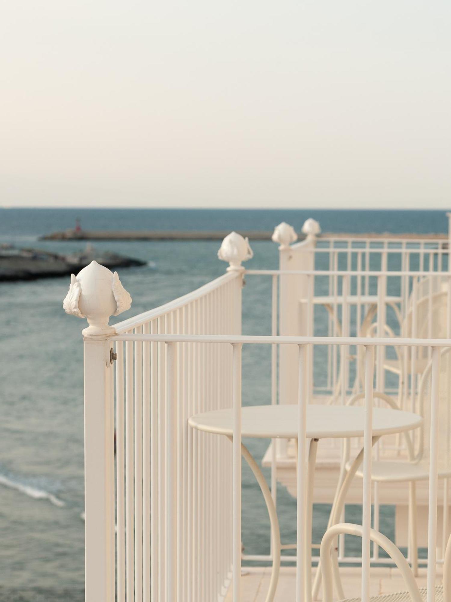 Tra Cielo E Mare Hotel Vieste Bagian luar foto