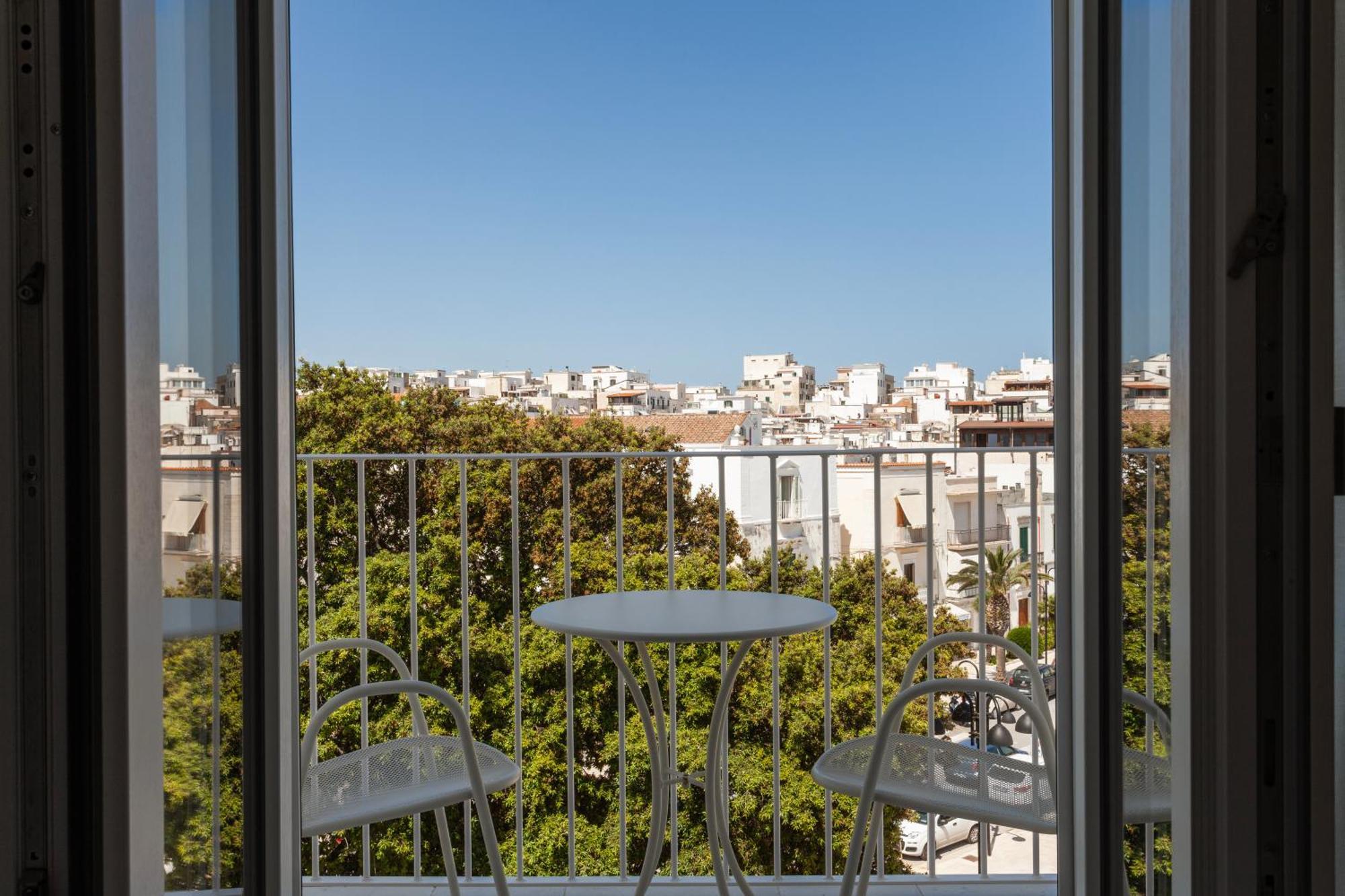Tra Cielo E Mare Hotel Vieste Bagian luar foto