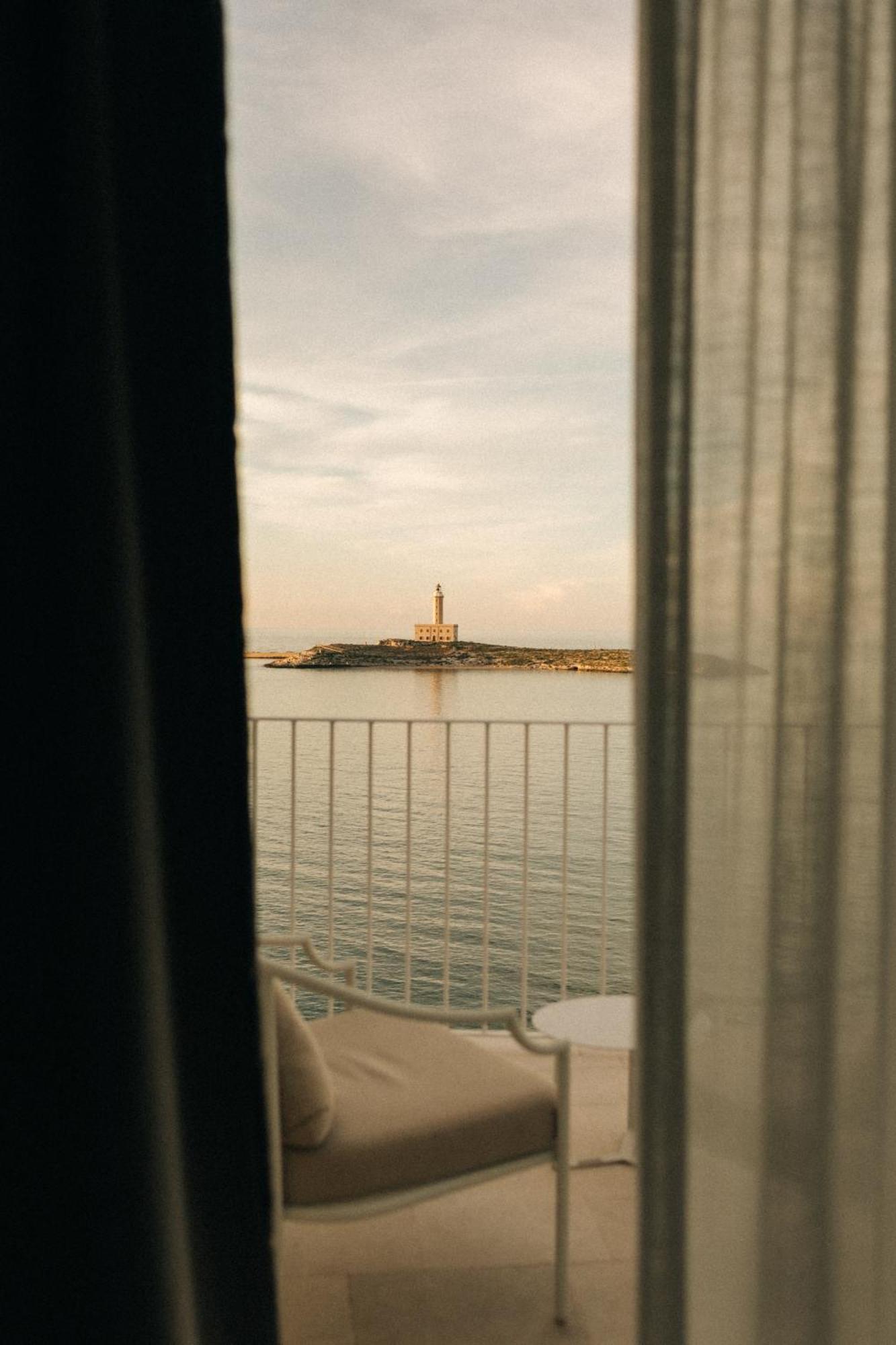 Tra Cielo E Mare Hotel Vieste Bagian luar foto